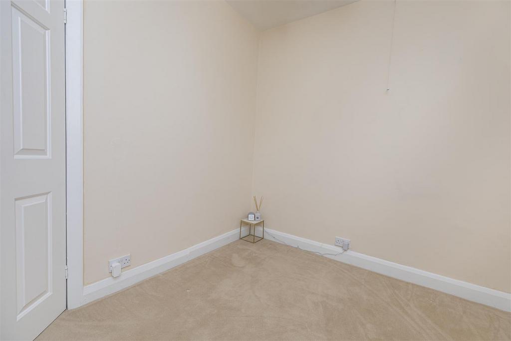 Bramleys Estate Agents - Dalmeny Avenue - Crosland