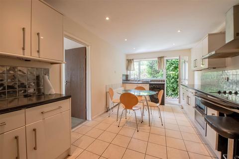 21 Alpine Road, Rushden, NN10 9RJ