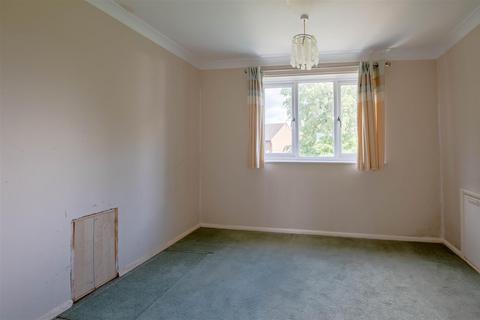21 Alpine Road, Rushden, NN10 9RJ