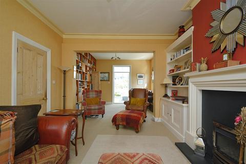 4 bedroom detached house for sale, IDEAL FAMILY HOME * SHANKLIN