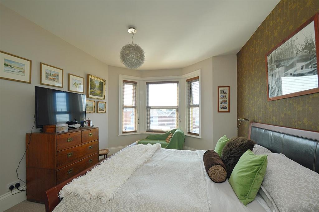 Resized Bed1a.jpg
