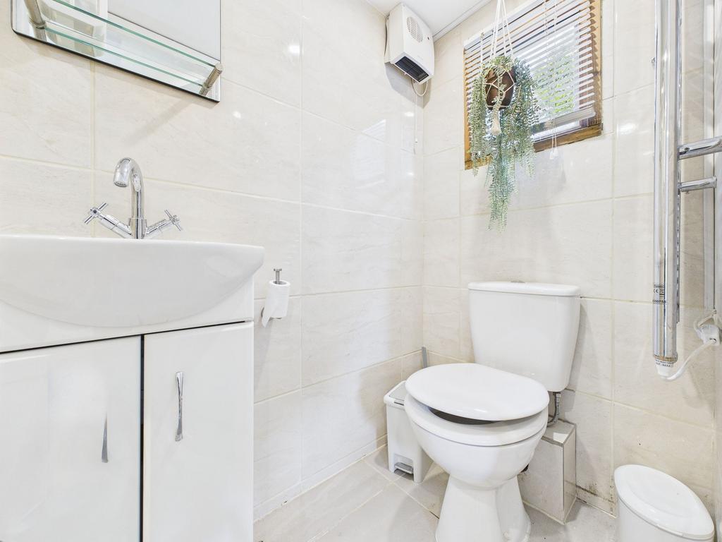 Outbuilding (Shower Room)