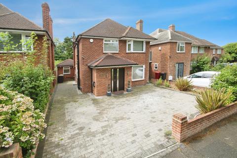 4 bedroom detached house to rent, London Road, Langley SL3