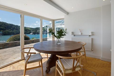 Yarrow Bank Beacon Road, Kingswear, Dartmouth, TQ6 0BS