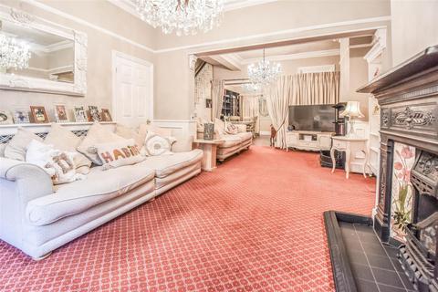 4 bedroom semi-detached house for sale, Ongar Road, Kelvedon Hatch, Brentwood