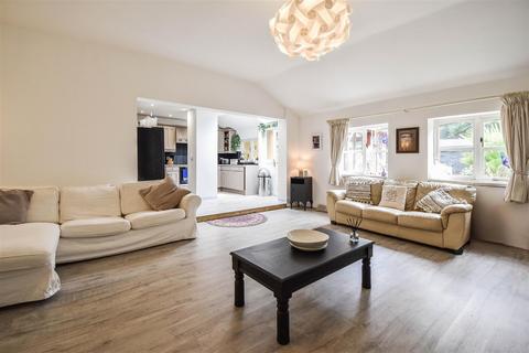 4 bedroom semi-detached house for sale, Ongar Road, Kelvedon Hatch, Brentwood