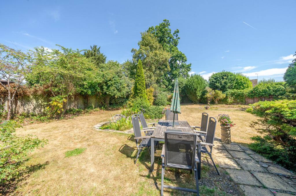 1327408-5-687a2a2...