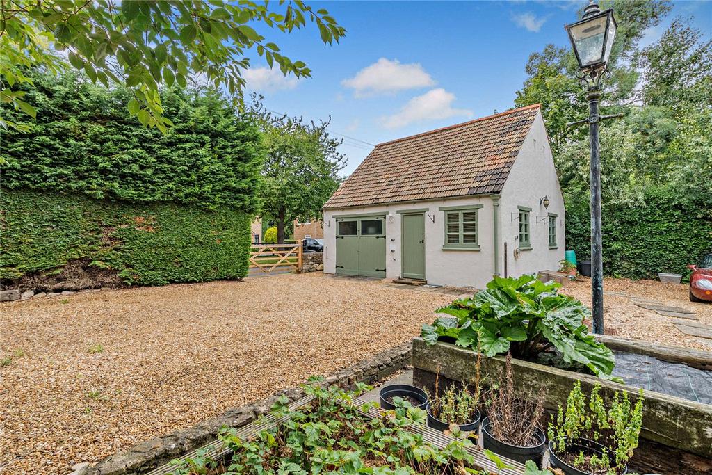 Rear Access & Garage