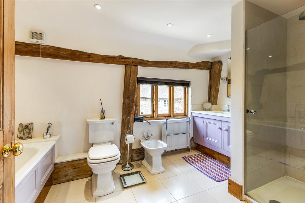 En Suite Bathroom