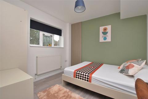 1 bedroom house of multiple occupation to rent, Broomfield, Guildford, Surrey, GU2