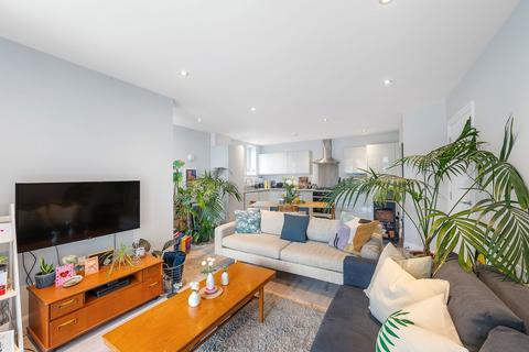2 bedroom flat for sale, 8 Bevill Close, London SE25