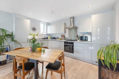 2 bedroom flat for sale, 8 Bevill Close, London SE25