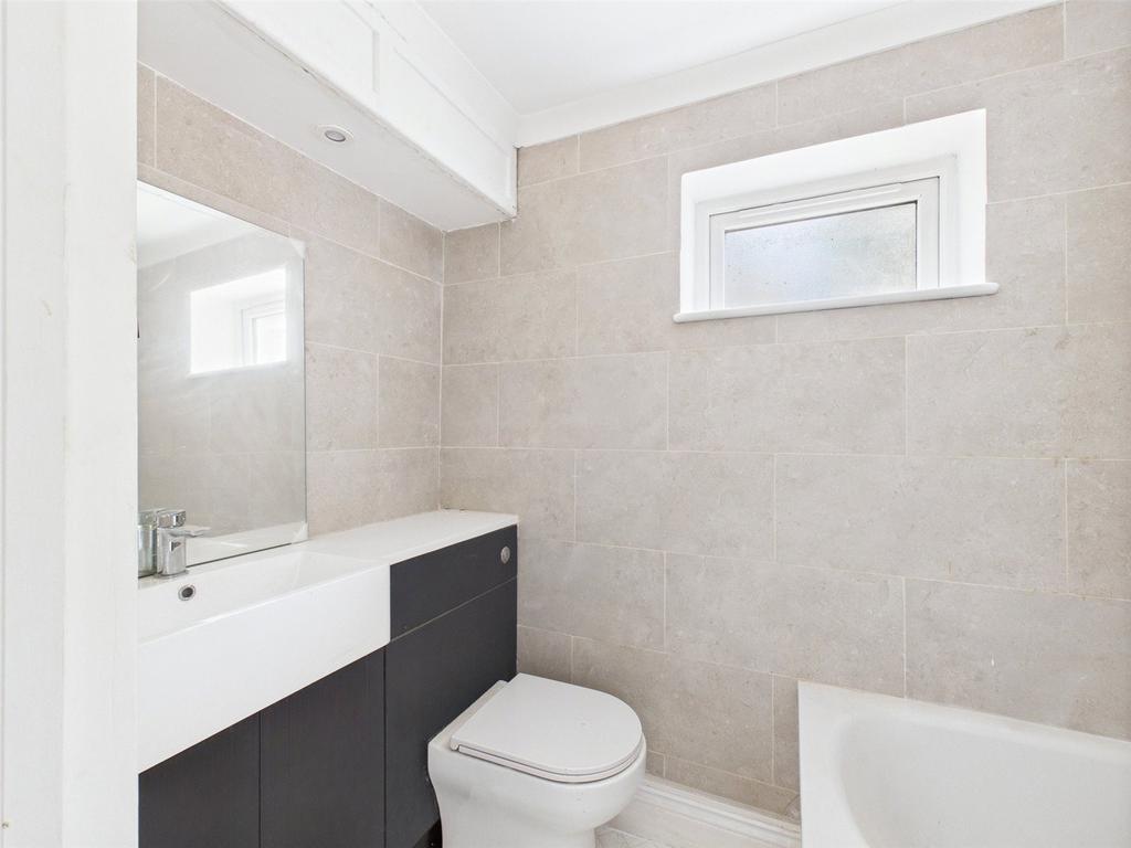 Apartment in East Sussex - More