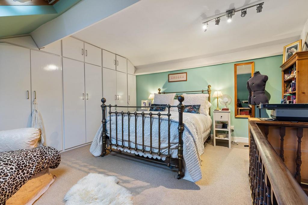 29 Victoria Crescent, Barnsley 30 297.jpg