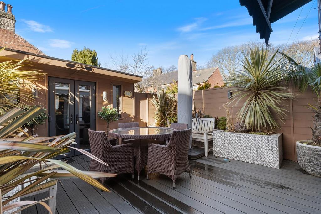 29 Victoria Crescent, Barnsley 13 297.jpg