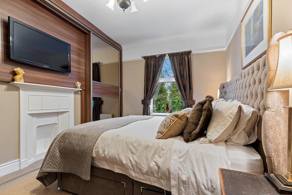 29 Victoria Crescent, Barnsley 26 297.jpg