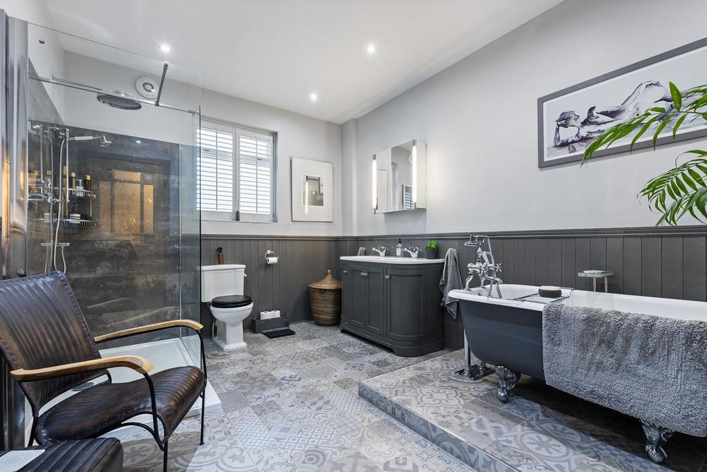29 Victoria Crescent, Barnsley 17 297.jpg