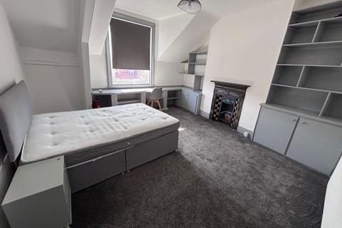8 bedroom terraced house to rent, Burn Park Road, Sunderland, SR2