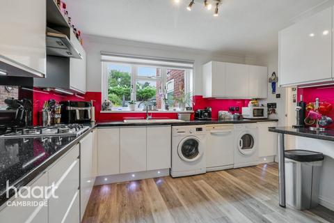 18 Jubilee Close, Waterbeach, Cambridge, CB25 9NY