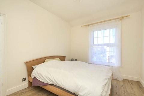 4 bedroom terraced house for sale, Bostall Lane, London SE2