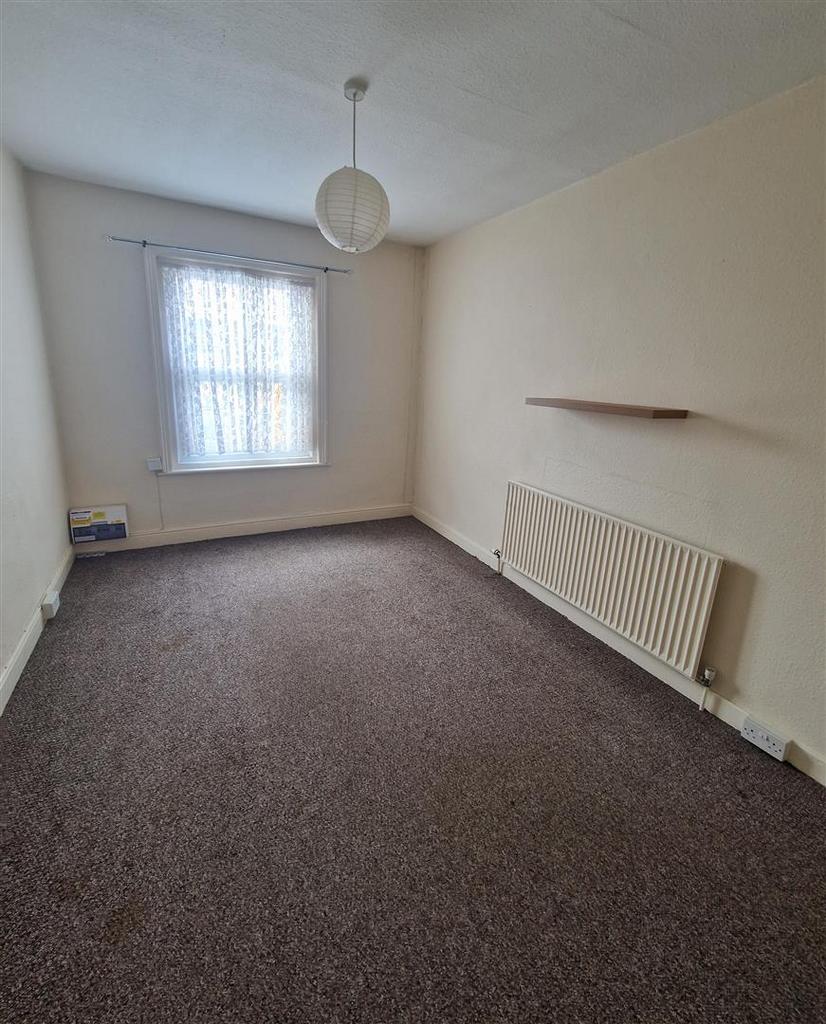 Bedroom 1 39a.jpg