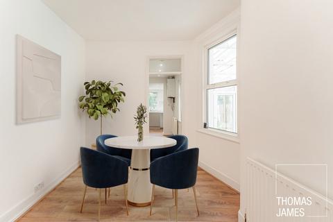 4 bedroom terraced house for sale, Belsize Avenue, London, N13