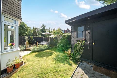 19a Grove Close, Kingston Upon Thames, KT1 2SS