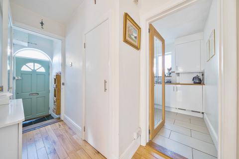 19a Grove Close, Kingston Upon Thames, KT1 2SS