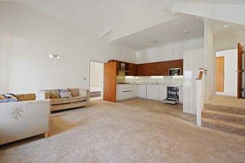 3 bedroom apartment to rent, Havanna Drive, London