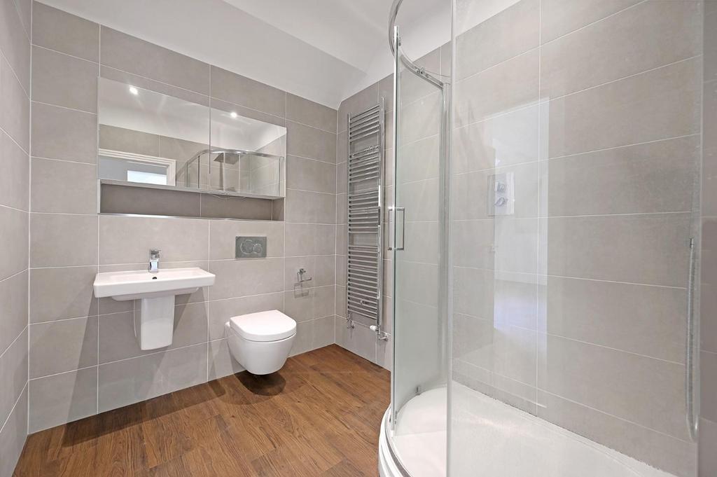 RCTEC- Flat 27, 2 Havana Drive- bedroom A, ensuite