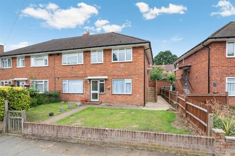 19 Bransby Road, Chessington, KT9 2JZ