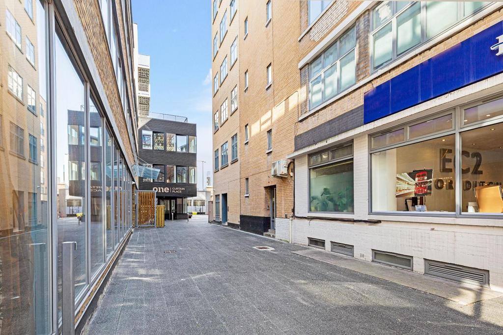 Hunters-Flat 3 110 Curtain Road-2.jpg