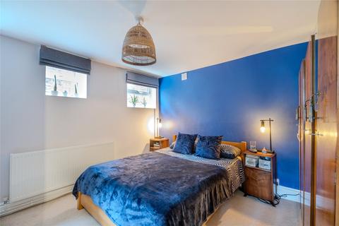 2 bedroom apartment for sale, Kempshott Road, London SW16