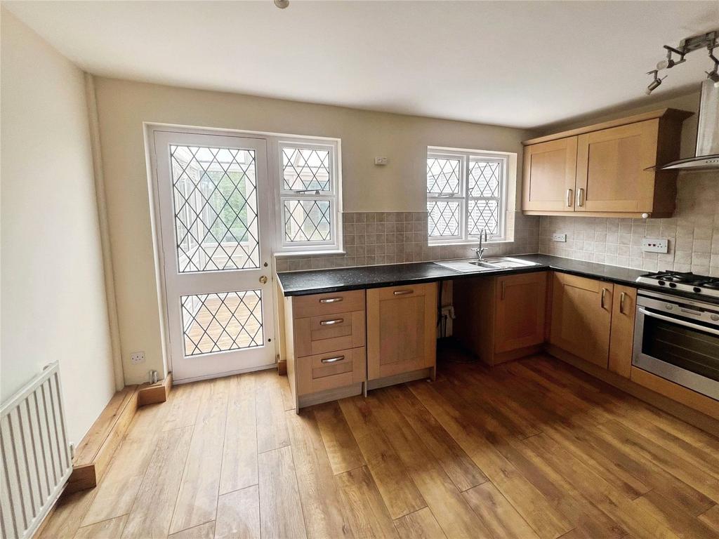 Kitchen (2)