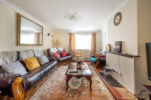 4 bedroom end of terrace house for sale, Gurney Close, Stratford, London, E15