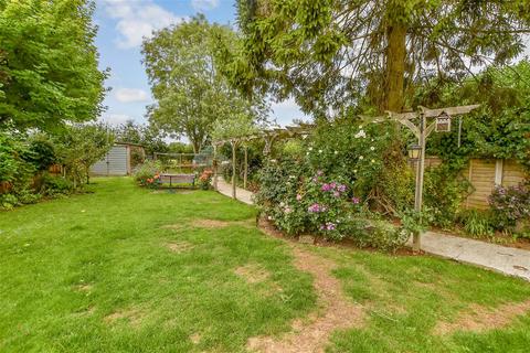 2 bedroom detached bungalow for sale, Maidstone Road, Headcorn, Ashford, Kent