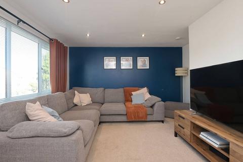 117 Oak Place, Mayfield, Dalkeith, EH22 5NB
