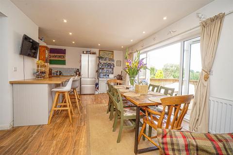 4 bedroom semi-detached bungalow for sale, Rye Road, Hastings