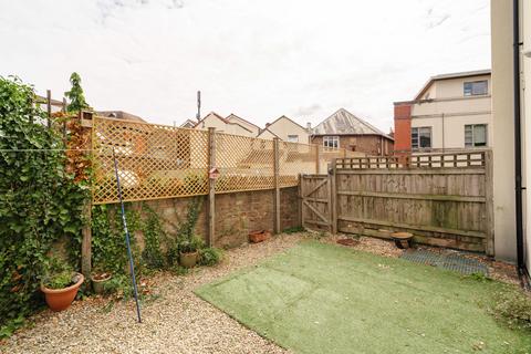 undefined, Bristol BS7