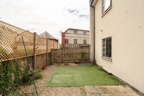 undefined, Bristol BS7