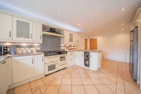 4 bedroom detached house for sale, Stratford Road, Hockley Heath, B94