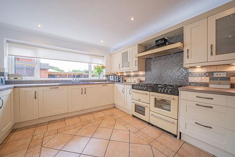 4 bedroom detached house for sale, Stratford Road, Hockley Heath, B94