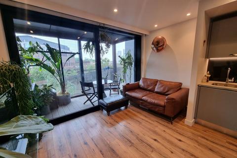 Studio to rent, 27 Albert Embankment, London SE1