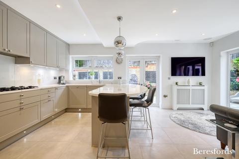 5 bedroom detached house for sale, Borromeo Way, Brentwood, CM14