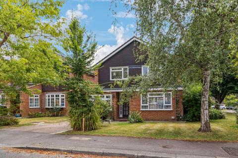 5 bedroom detached house for sale, Birchmead Avenue, Pinner, HA5