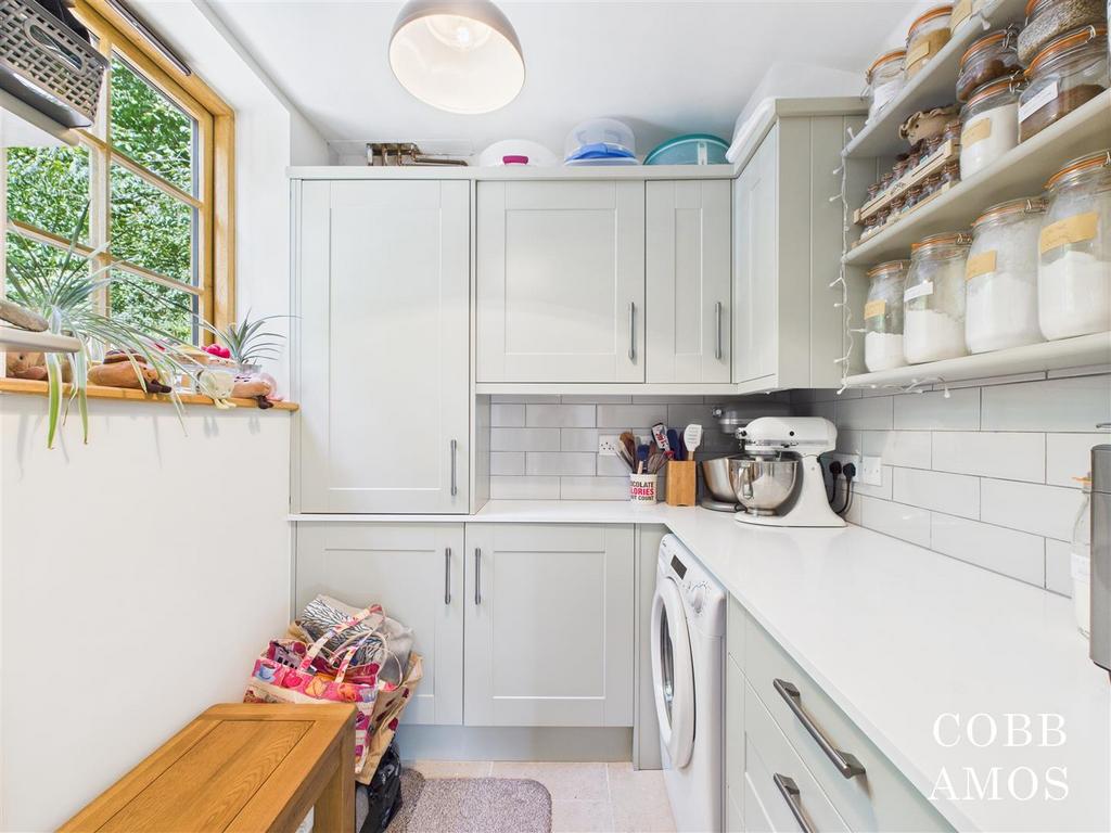 CAM02803 G0-PR0212-STILL021.jpg