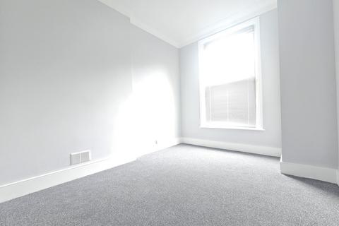1 bedroom flat to rent, Bromley Road, London SE6