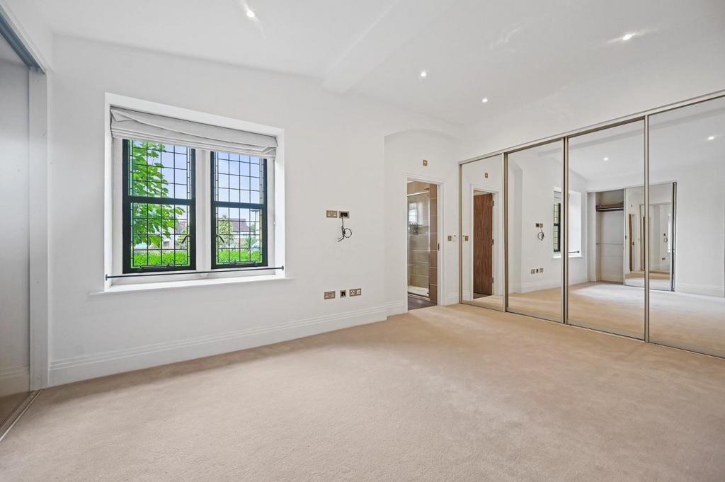 RCTEC- Flat 1, 2 Havana Drive- bedroom B3 (1).jpg