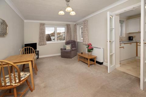 2 bedroom flat for sale, Den Crescent, Royal Court, TQ14
