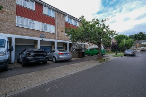 5 bedroom terraced house for sale, Breaks Road, Hatfield